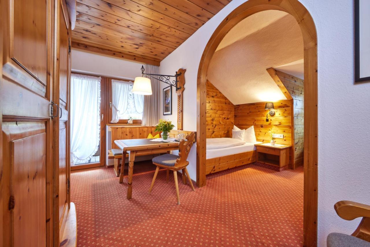 Gastehaus Sonnenheim Hotel Mittenwald Bagian luar foto