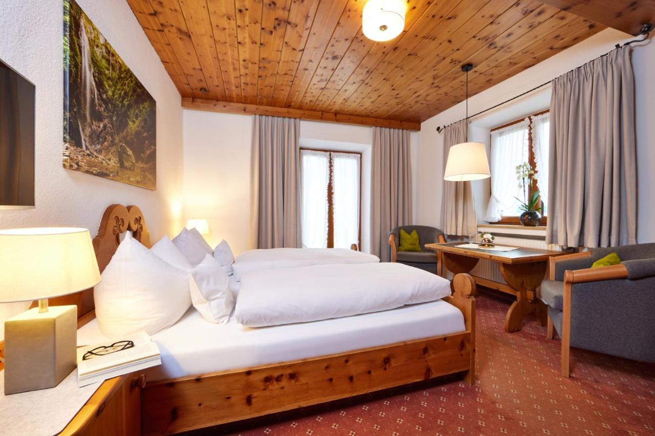 Gaestehaus Sonnenheim Mittenwald Bagian luar foto
