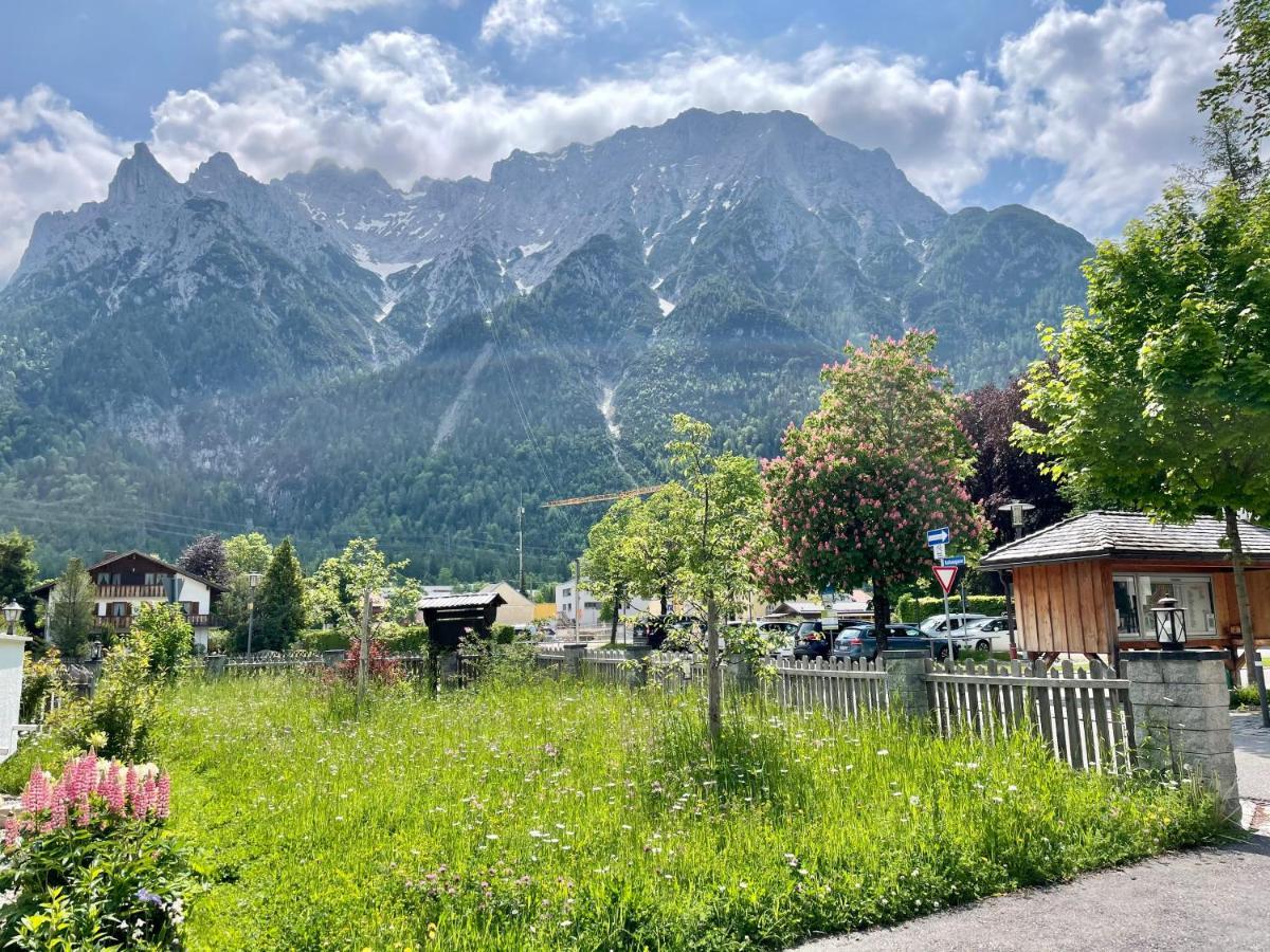 Gaestehaus Sonnenheim Mittenwald Bagian luar foto