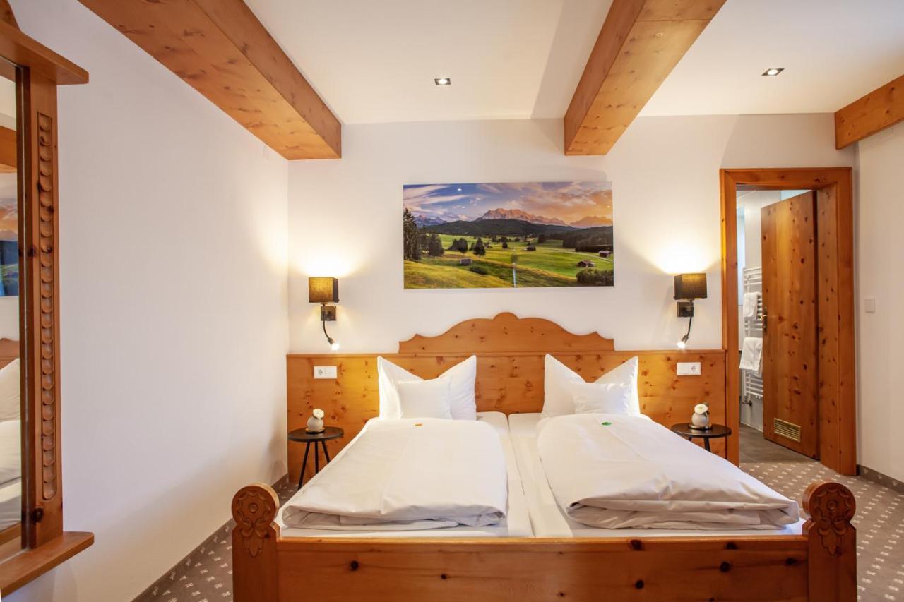 Gaestehaus Sonnenheim Mittenwald Bagian luar foto