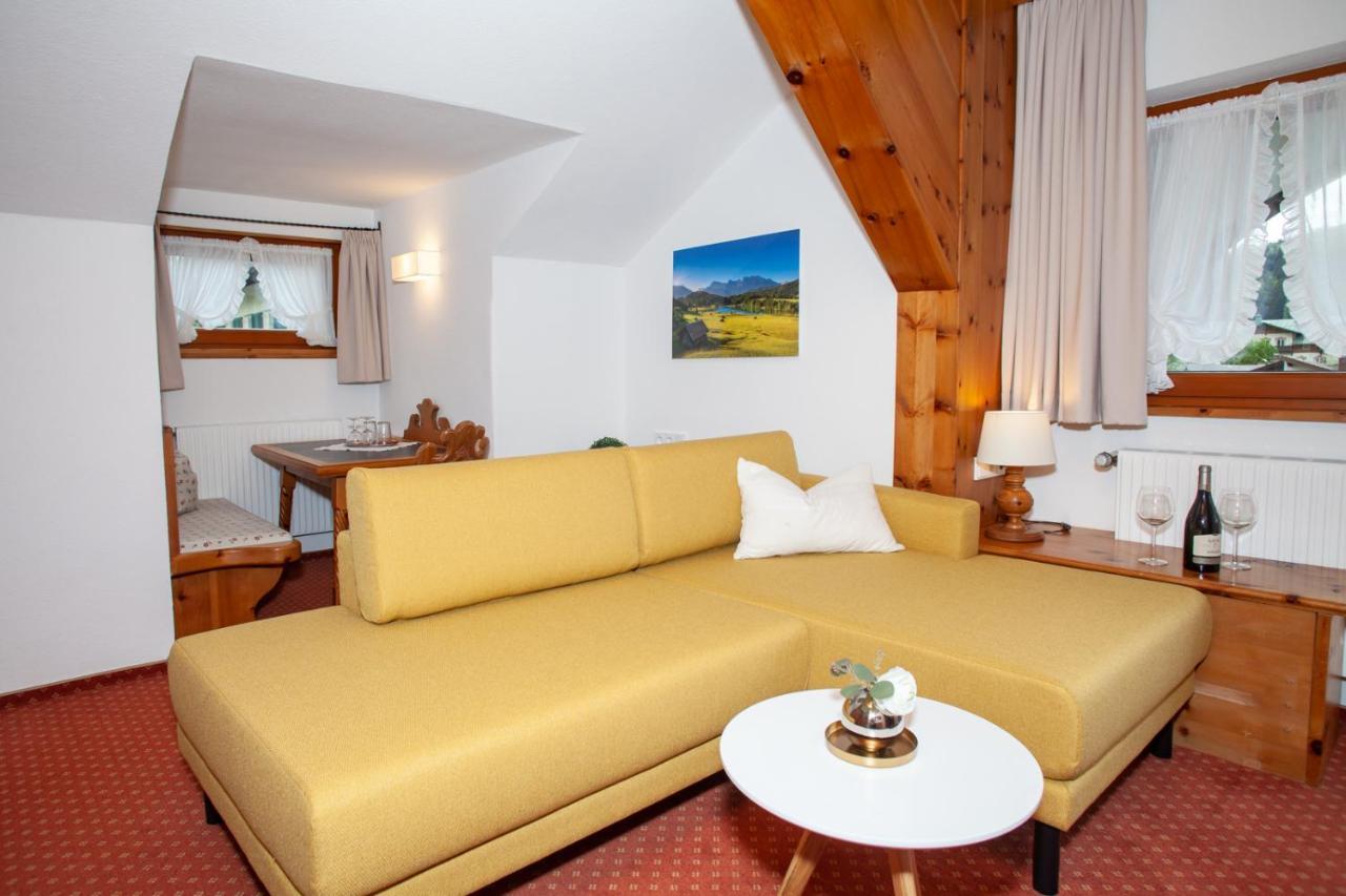 Gaestehaus Sonnenheim Mittenwald Bagian luar foto