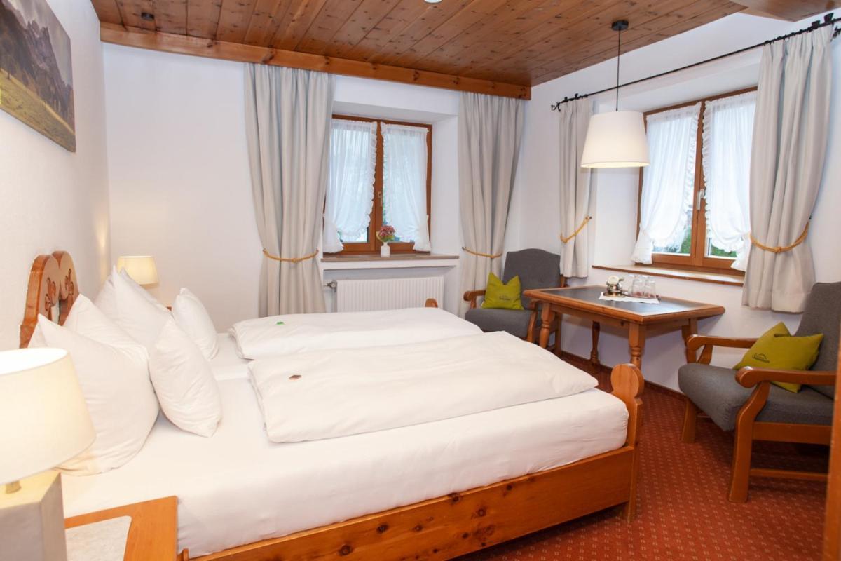 Gaestehaus Sonnenheim Mittenwald Bagian luar foto